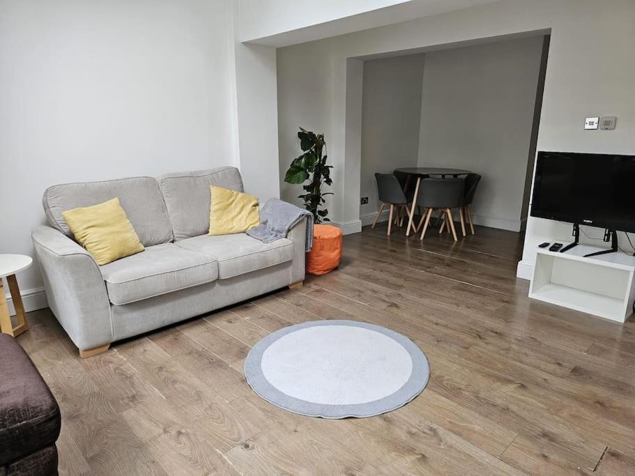 Beautiful Garden Flat Near Central London Bagian luar foto