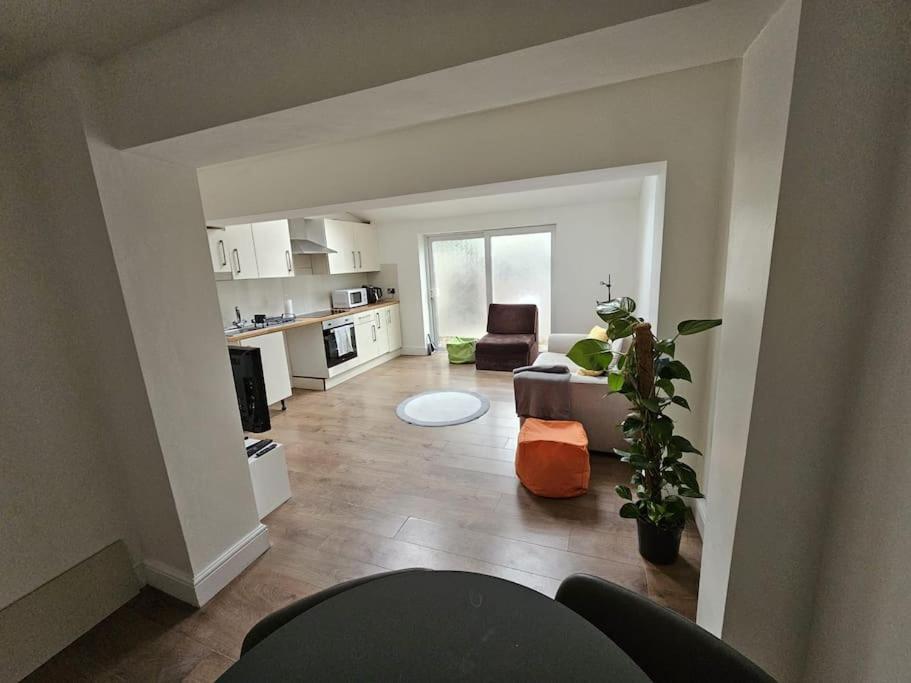 Beautiful Garden Flat Near Central London Bagian luar foto