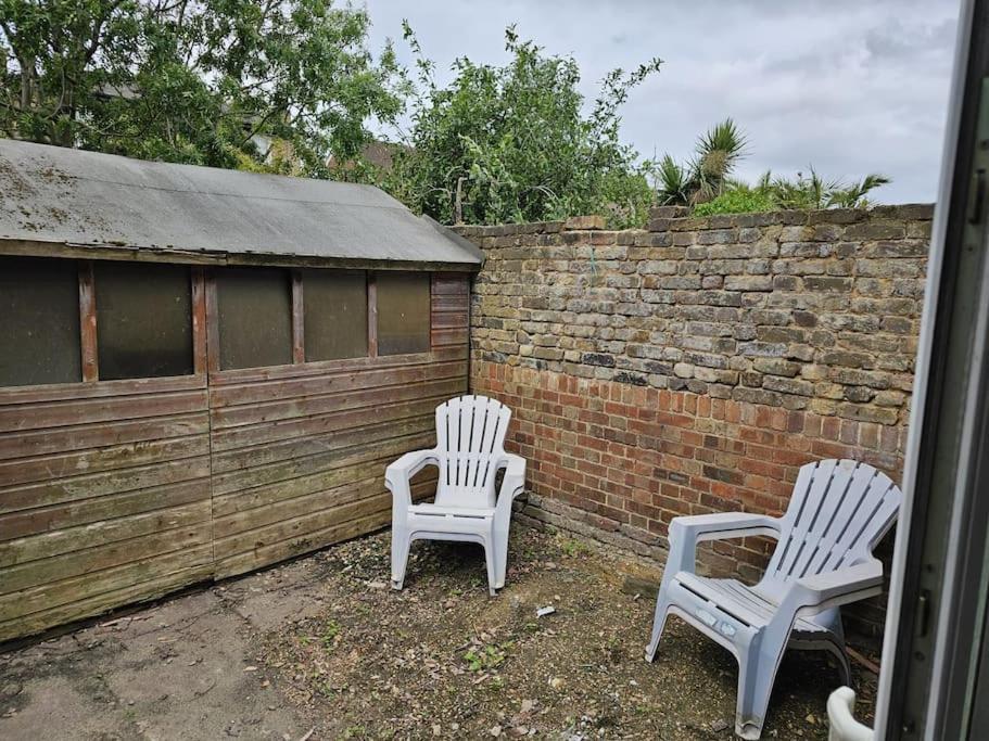 Beautiful Garden Flat Near Central London Bagian luar foto